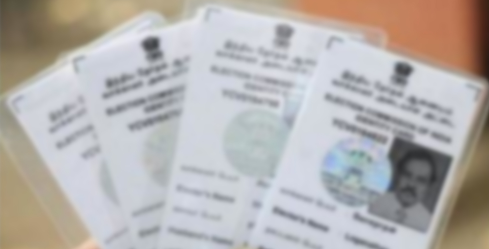 ಬೆಂಗಳೂರು: ಸಾವಿರಾರು ಮತದಾರರ ಚೀಟಿಗಳು ಪತ್ತೆ